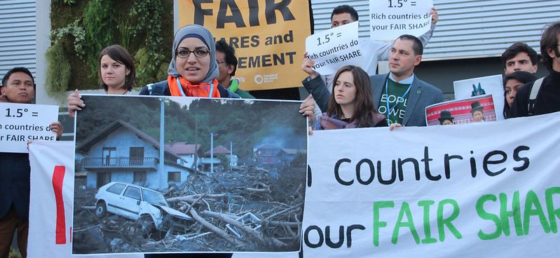 FoE action at COP21 highlighting the need of fair shares